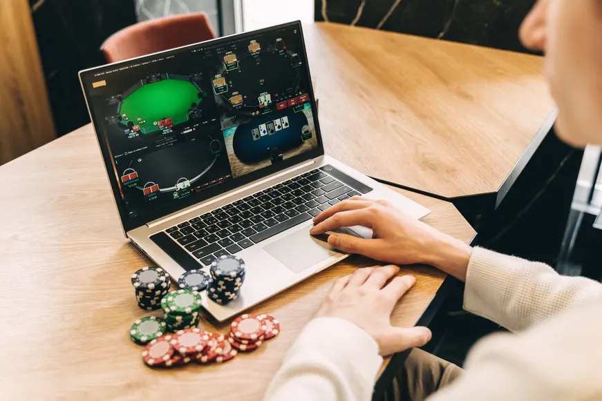 Reasons Why Online Casinos in Malaysia Are Popular – Infographic